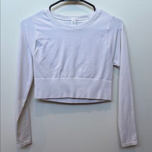 Elegant White Long Sleeve Crop Top